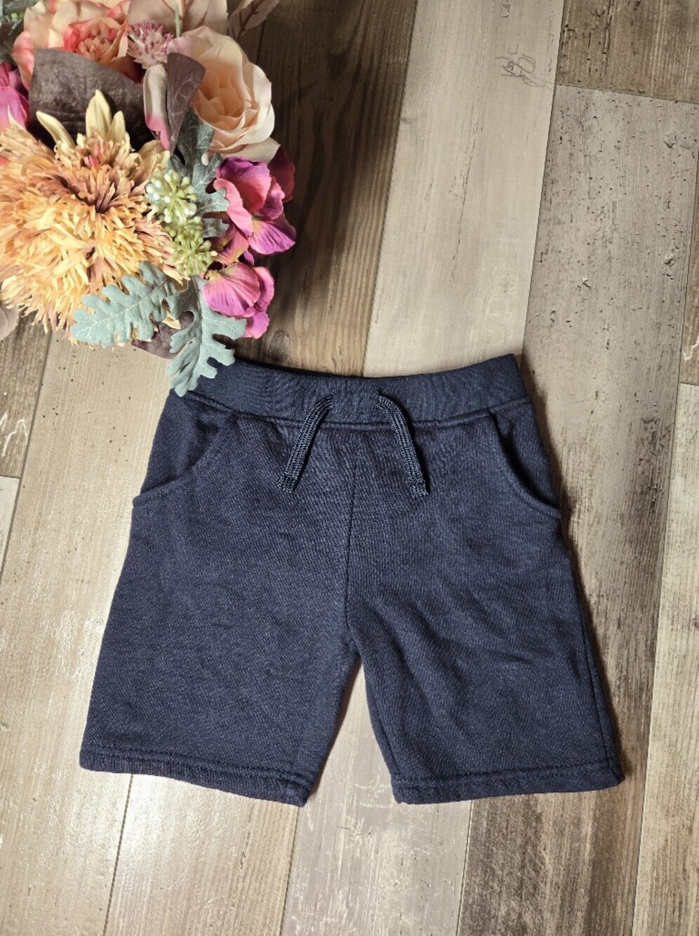 Kenneth Cole New York Boys Black Fleece Pull-On Shorts with Drawstring Size 6
